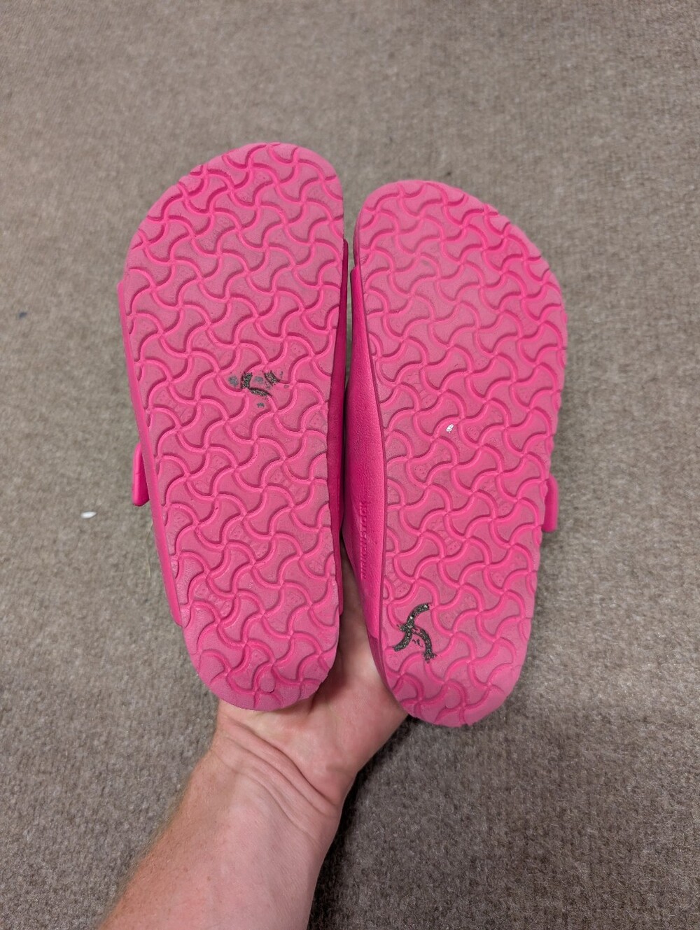 Birkenstock Girls Hot Pink Double-Buckle Slide Sandals (Size 33- US 2-2.5) - Picture 5 of 6